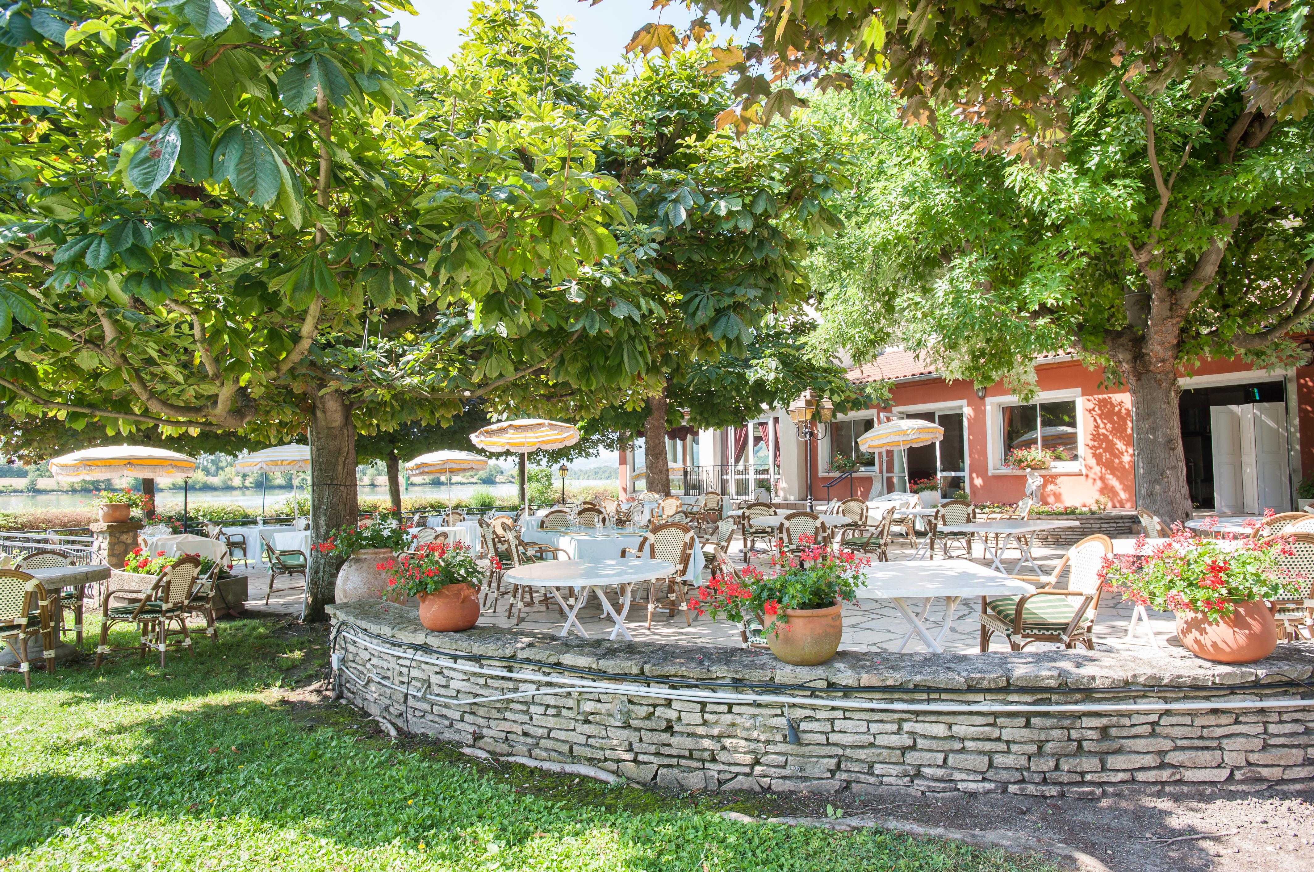 Hotellerie Beau Rivage 4* Condrieu